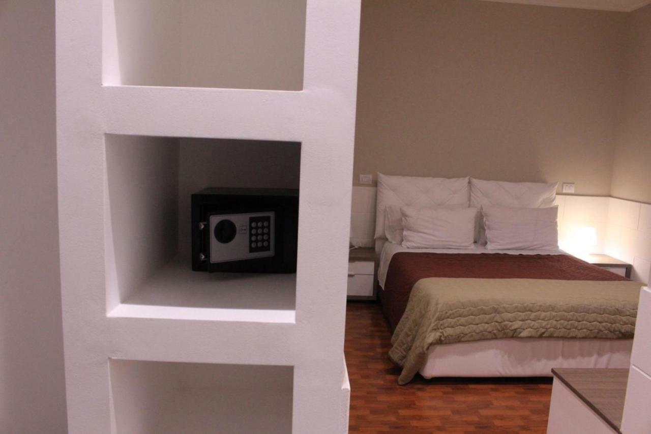 Gazebo Rooms Маргерита-ді-Савоя Екстер'єр фото